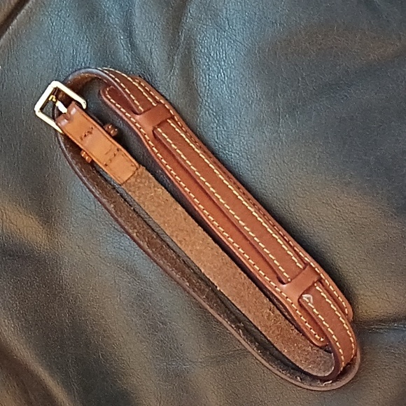 Dooney and Bourke Dillen letter carrier - Picture 10 of 10